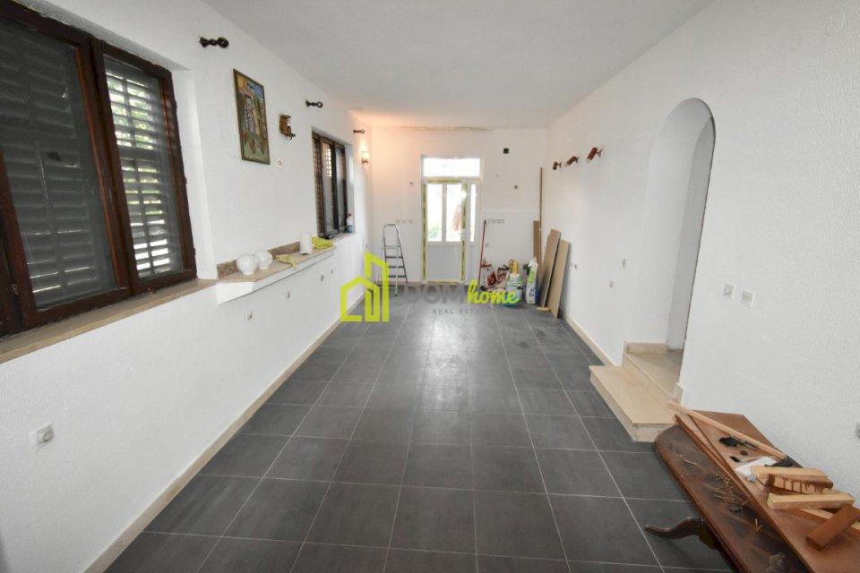 Poslovni prostor 64m2, Zabjelo